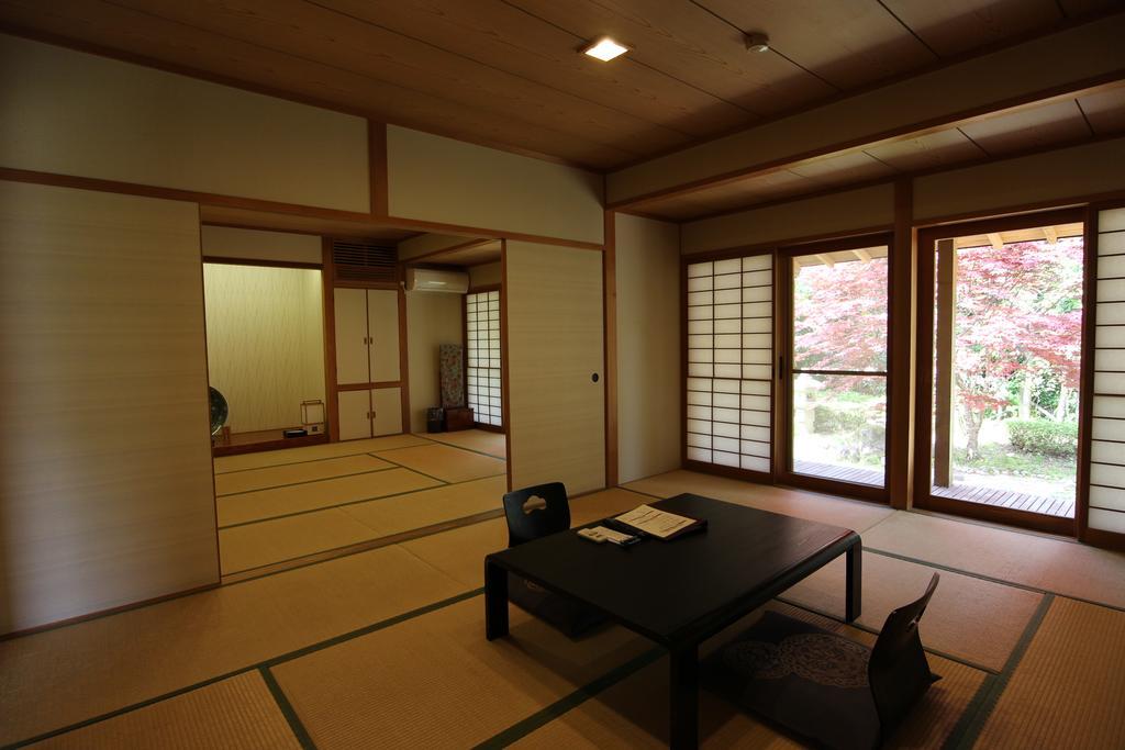 Yamaga Onsen Kazenosato Hotel Kitsuki Esterno foto